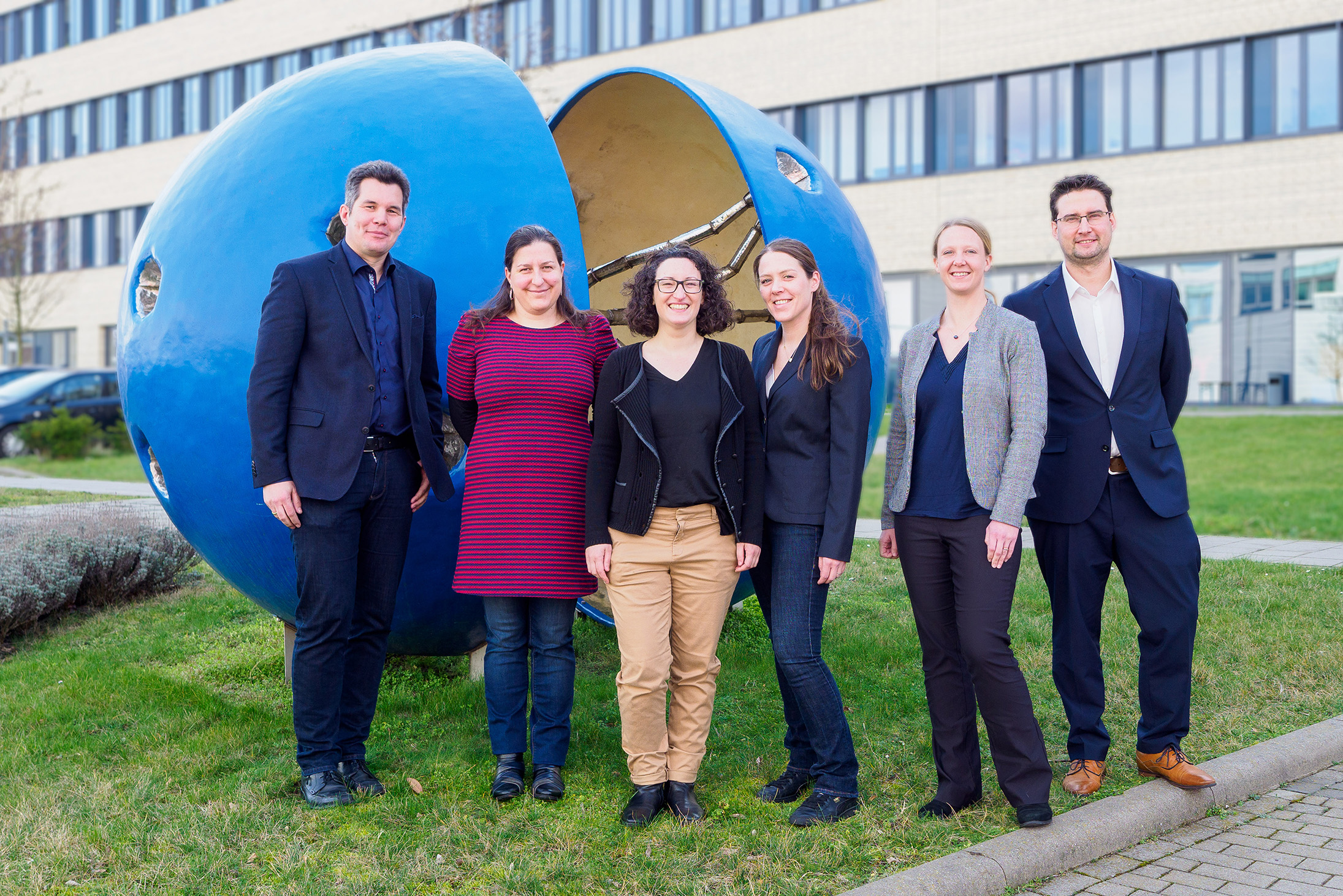 Prof. Dr. Stefan Remy and the speakers of the symposium